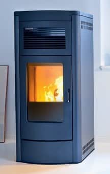 pellet,pellet stove,pellete stoves,mcz,red,פלט,תנור פלט,תנורי פלט,קמין פלט,קמיני פלט,קמינים פלט,קמינים על פלט,גרדניה,מוזה,פילו,gardenia,muza,philo